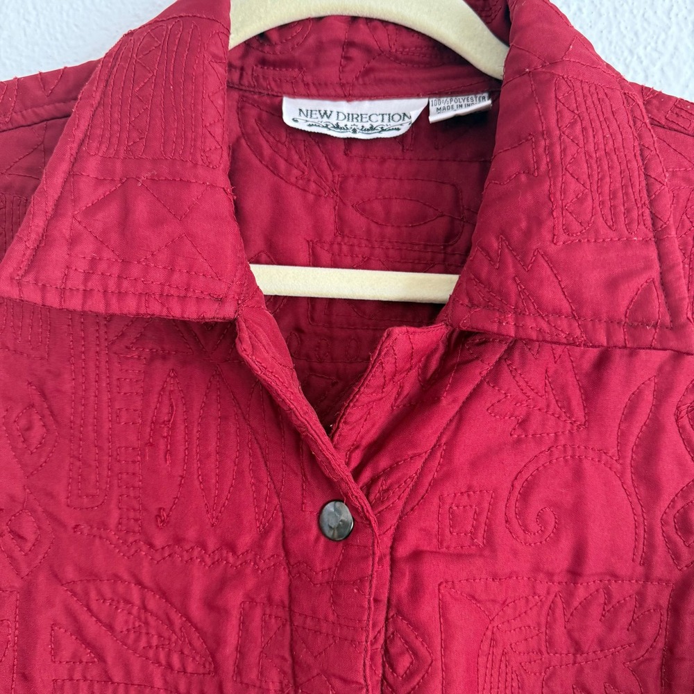 Red Quilted Jacket Women's Medium Lightweight Button Up Cabincore Holiday - Picture 2 of 7